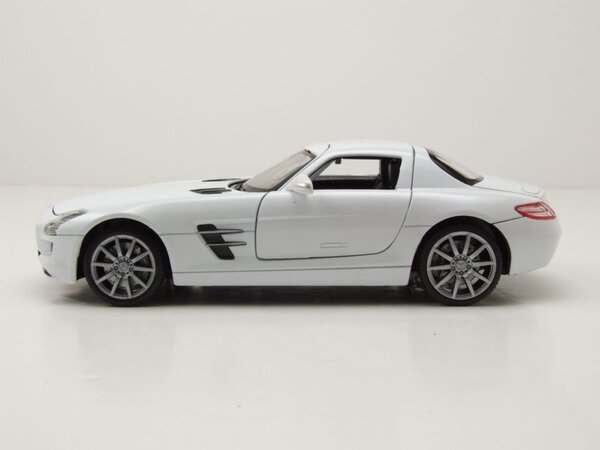 Mercedes-Benz Mercedes-Benz SLS AMG 2010 - 1:24 - Welly Mercedes-Benz Mercedes-Benz SLS AMG 2010 - 1:24 - Welly