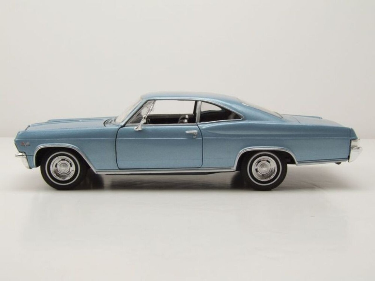 Chevrolet Chevrolet Impala SS 396 Coupe 1965 - 1:24 - Welly