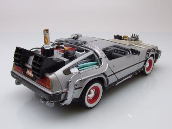 Movie Memorabilia DeLorean Time Machine Back To The Future III 1987 - 1:24 - Welly
