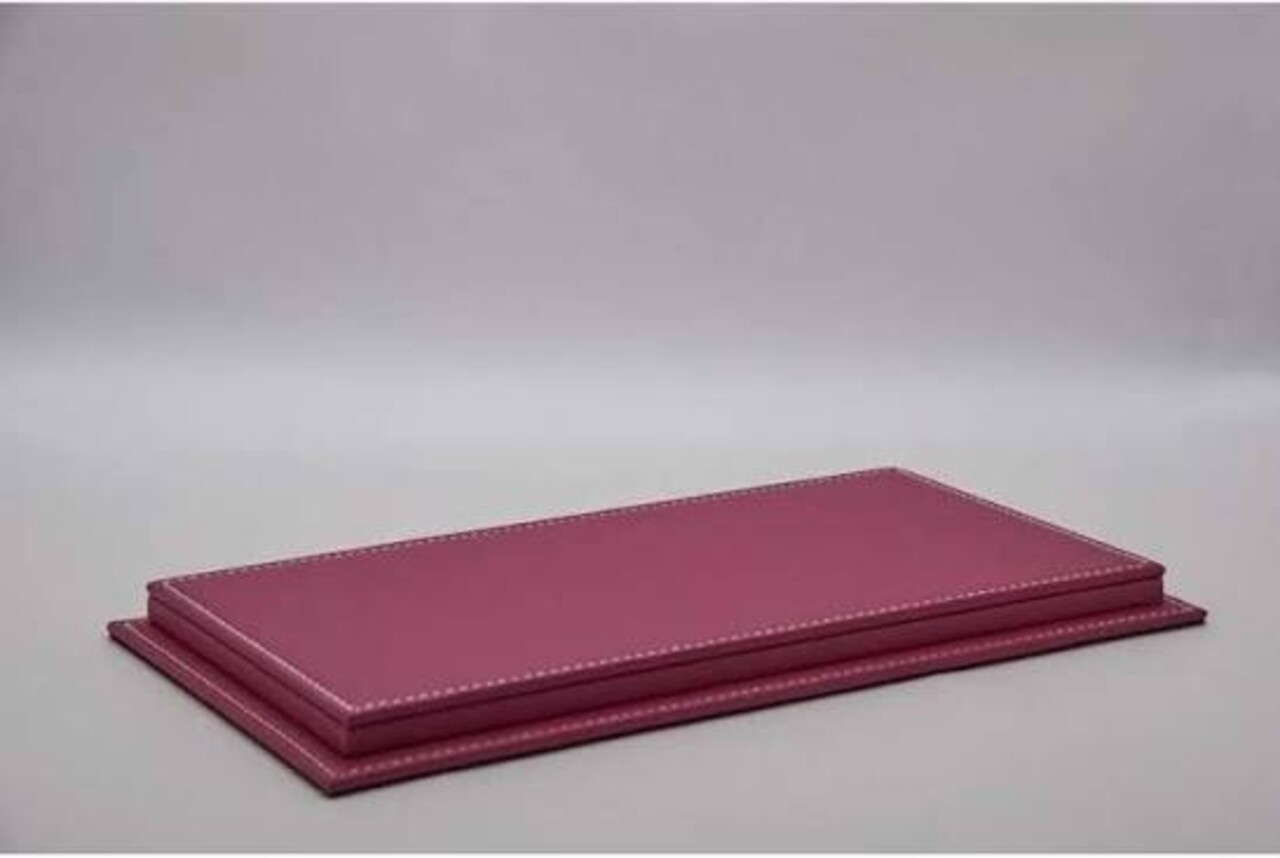 Atlantic Acrylic Display Case Mulhouse + Pink Leather Base - 1:12 - Atlantic Atlantic Acrylic Display Case Mulhouse + Pink Leather Base - 1:12 - Atlantic