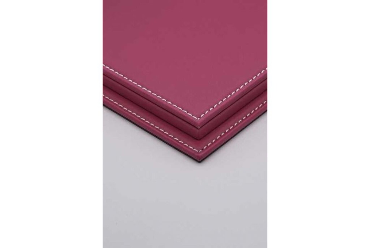 Atlantic Acrylic Display Case Mulhouse + Pink Leather Base - 1:12 - Atlantic Atlantic Acrylic Display Case Mulhouse + Pink Leather Base - 1:12 - Atlantic