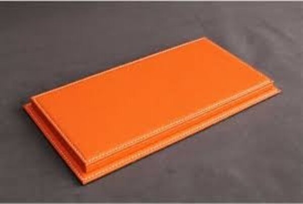 Atlantic Acrylic Display Case Mulhouse + Orange Leather Base - 1:12 - Atlantic Atlantic Acrylic Display Case Mulhouse + Orange Leather Base - 1:12 - Atlantic