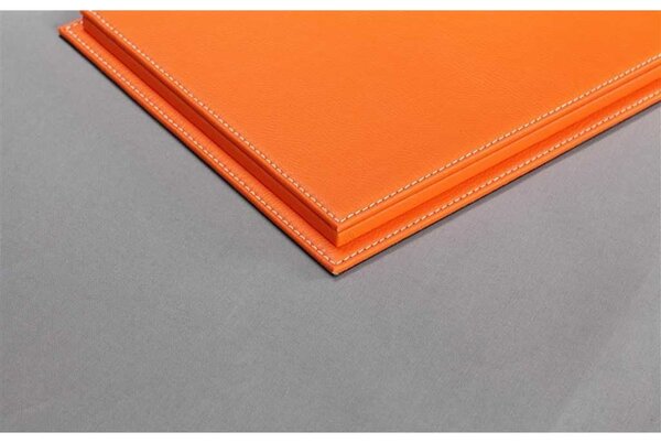 Atlantic Acrylic Display Case Mulhouse + Orange Leather Base - 1:12 - Atlantic Atlantic Acrylic Display Case Mulhouse + Orange Leather Base - 1:12 - Atlantic