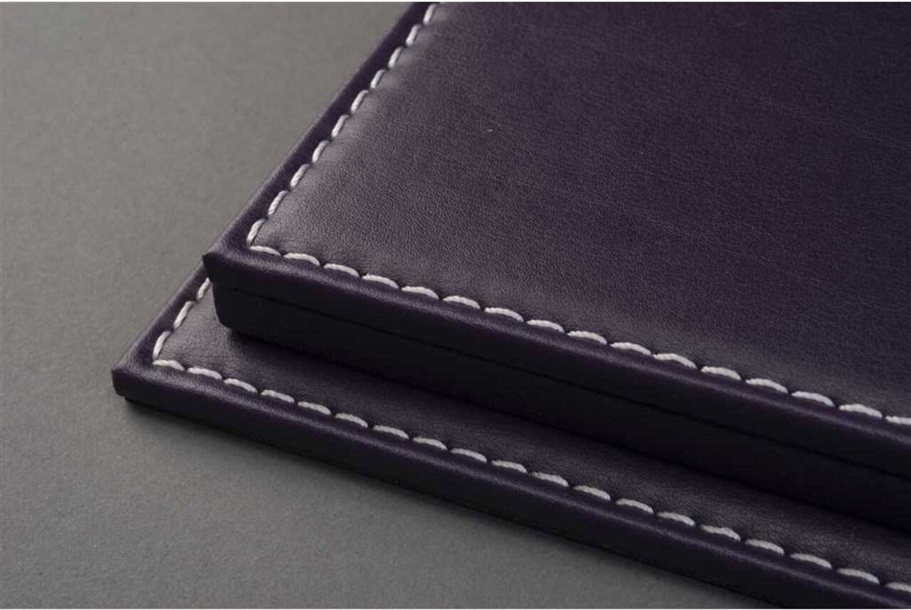 Atlantic Acrylic Display Case Mulhouse + Purple Leather Base - 1:12 - Atlantic Atlantic Acrylic Display Case Mulhouse + Purple Leather Base - 1:12 - Atlantic