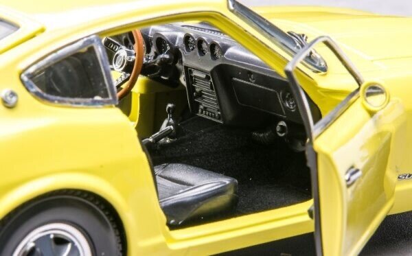 Datsun Nissan Datsun 240Z 1972 - 1:18 - Sun Star Datsun Nissan Datsun 240Z 1972 - 1:18 - Sun Star