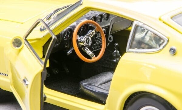 Datsun Nissan Datsun 240Z 1972 - 1:18 - Sun Star Datsun Nissan Datsun 240Z 1972 - 1:18 - Sun Star