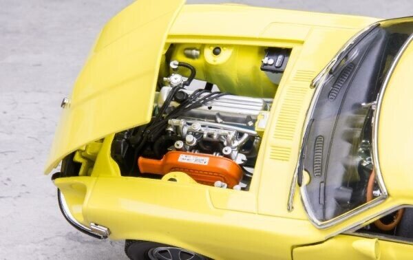 Datsun Nissan Datsun 240Z 1972 - 1:18 - Sun Star Datsun Nissan Datsun 240Z 1972 - 1:18 - Sun Star