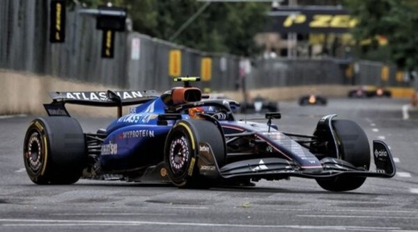 Formule 1 Williams F1 FW47 #55 3rd GP Azerbaidjan 2025 - 1:18 - Solido