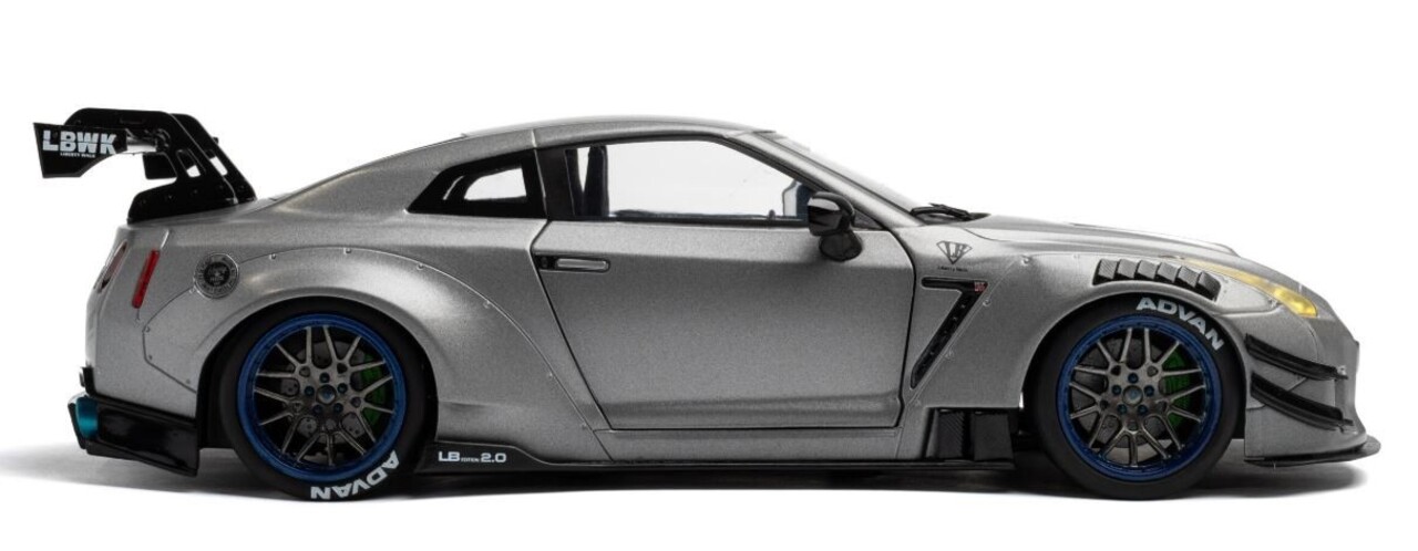 Nissan Nissan GT-R (R35) Liberty Walk Body Kit 2.0 2023 - 1:18 - Solido