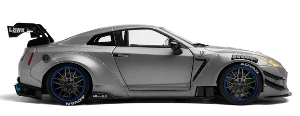 Nissan Nissan GT-R (R35) Liberty Walk Body Kit 2.0 2023 - 1:18 - Solido