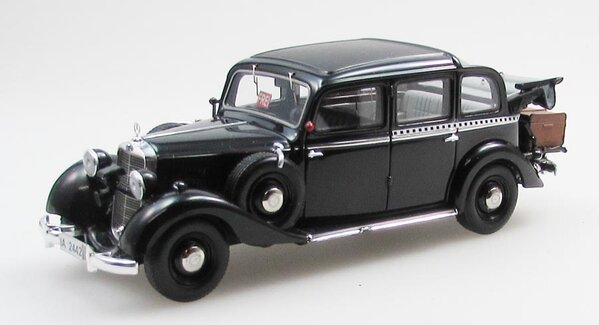 Mercedes-Benz Mercedes-Benz 260D W138 Pullman Landaulet Berlin Taxi 1936 / 1940 - 1:43 - Esval Models Mercedes-Benz Mercedes-Benz 260D W138 Pullman Landaulet Berlin Taxi 1936 / 1940 - 1:43 - Esval Models