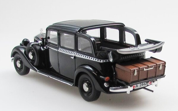 Mercedes-Benz Mercedes-Benz 260D W138 Pullman Landaulet Berlin Taxi 1936 / 1940 - 1:43 - Esval Models Mercedes-Benz Mercedes-Benz 260D W138 Pullman Landaulet Berlin Taxi 1936 / 1940 - 1:43 - Esval Models