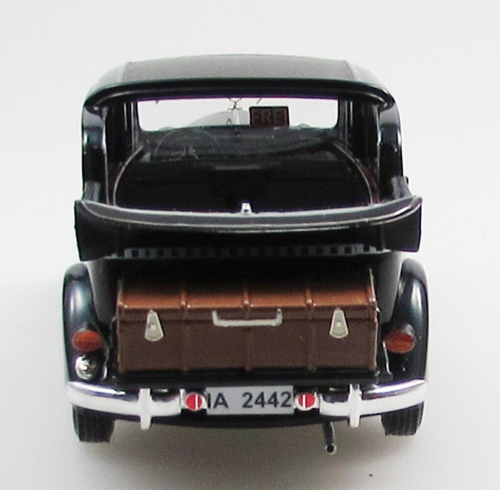 Mercedes-Benz Mercedes-Benz 260D W138 Pullman Landaulet Berlin Taxi 1936 / 1940 - 1:43 - Esval Models Mercedes-Benz Mercedes-Benz 260D W138 Pullman Landaulet Berlin Taxi 1936 / 1940 - 1:43 - Esval Models