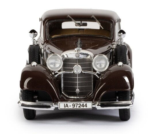 Mercedes-Benz Mercedes-Benz 540K W29 Four Door Sedan 1936 - 1:43 - Esval Models Mercedes-Benz Mercedes-Benz 540K W29 Four Door Sedan 1936 - 1:43 - Esval Models