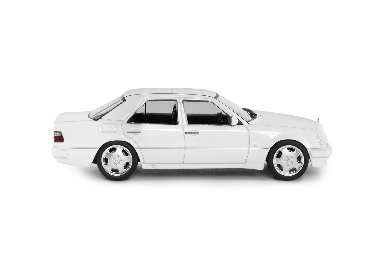 Mercedes-Benz Mercedes-Benz W124 E60 AMG 1994 - 1:43 - Solido