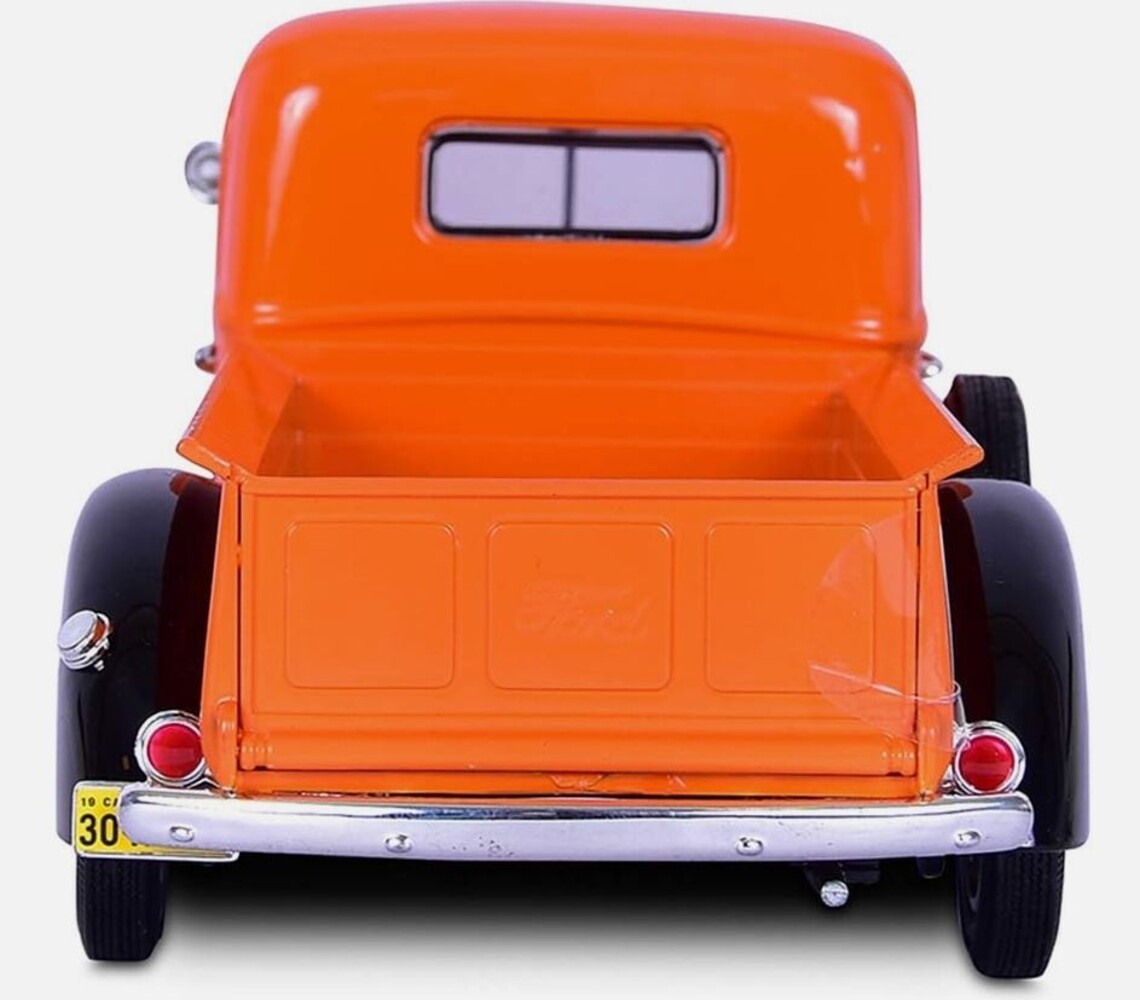 Ford Ford Pickup 1940 - 1:18 - Motor Max Ford Ford Pickup 1940 - 1:18 - Motor Max