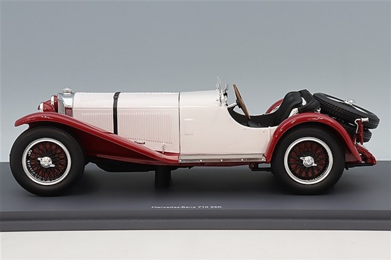 Mercedes-Benz Mercedes-Benz 710 SSK - 1:18 - Schuco / Spark