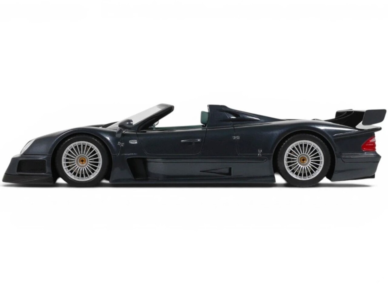 Mercedes-Benz Mercedes-Benz CLK-GTR Roadster - 1:18 - GT Spirit Mercedes-Benz Mercedes-Benz CLK-GTR Roadster - 1:18 - GT Spirit