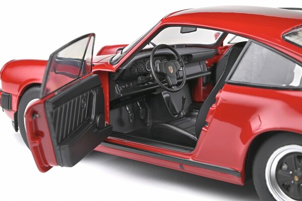 Porsche Porsche 911 3.2 Carrera 1977 - 1:18 - Solido