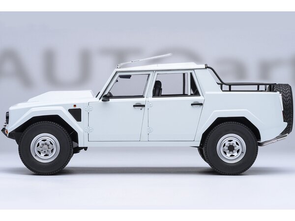 Lamborghini Lamborghini LM002 Pick-Up 1986 - 1:18 - AUTOart Lamborghini Lamborghini LM002 Pick-Up 1986 - 1:18 - AUTOart