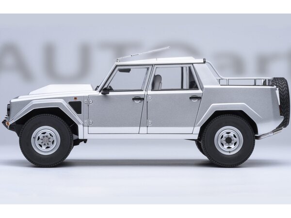 Lamborghini Lamborghini LM002 Pick-Up 1986 - 1:18 - AUTOart Lamborghini Lamborghini LM002 Pick-Up 1986 - 1:18 - AUTOart