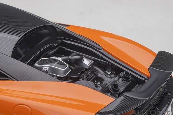 McLaren McLaren 600LT 2019 - 1:18 - AUTOart McLaren McLaren 600LT 2019 - 1:18 - AUTOart