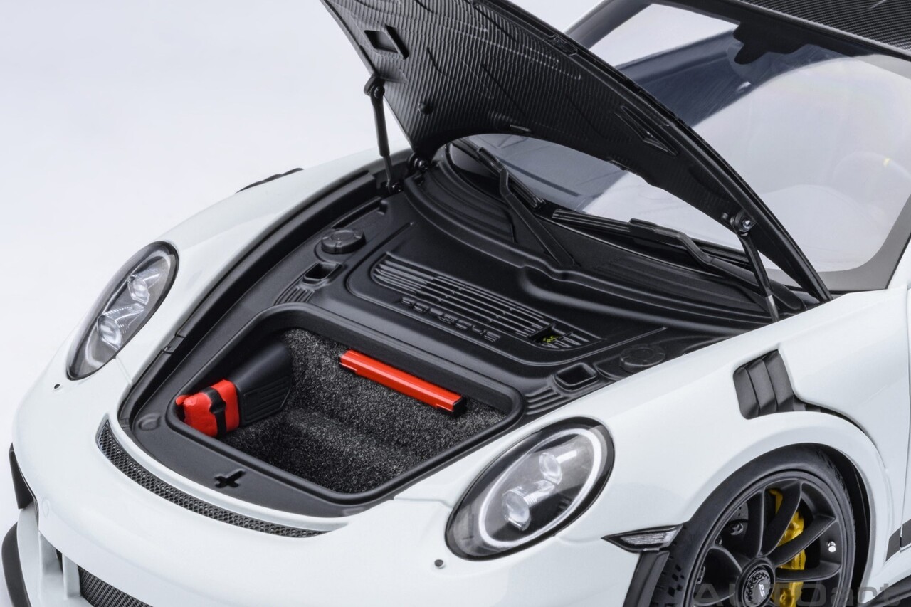 Porsche Porsche 911 (991.2) GT2 RS Weissach Package - 1:18 - AUTOart Porsche Porsche 911 (991.2) GT2 RS Weissach Package - 1:18 - AUTOart