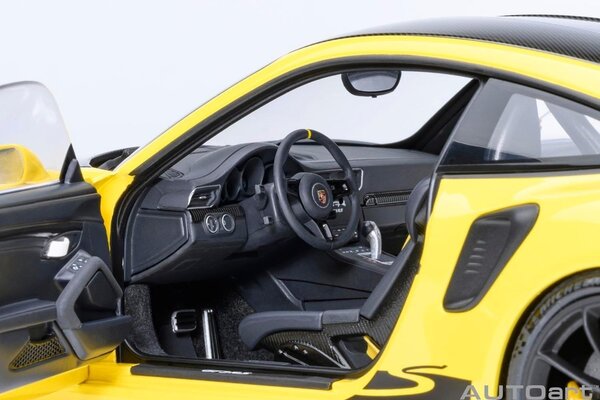 Porsche Porsche 911 (991.2) GT2 RS Weissach Package - 1:18 - AUTOart Porsche Porsche 911 (991.2) GT2 RS Weissach Package - 1:18 - AUTOart