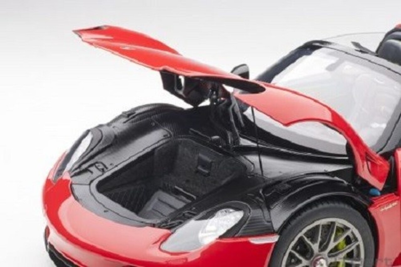 Porsche Porsche 918 Spyder Weissach Package 2013 - 1:12 - AUTOart Porsche Porsche 918 Spyder Weissach Package 2013 - 1:12 - AUTOart