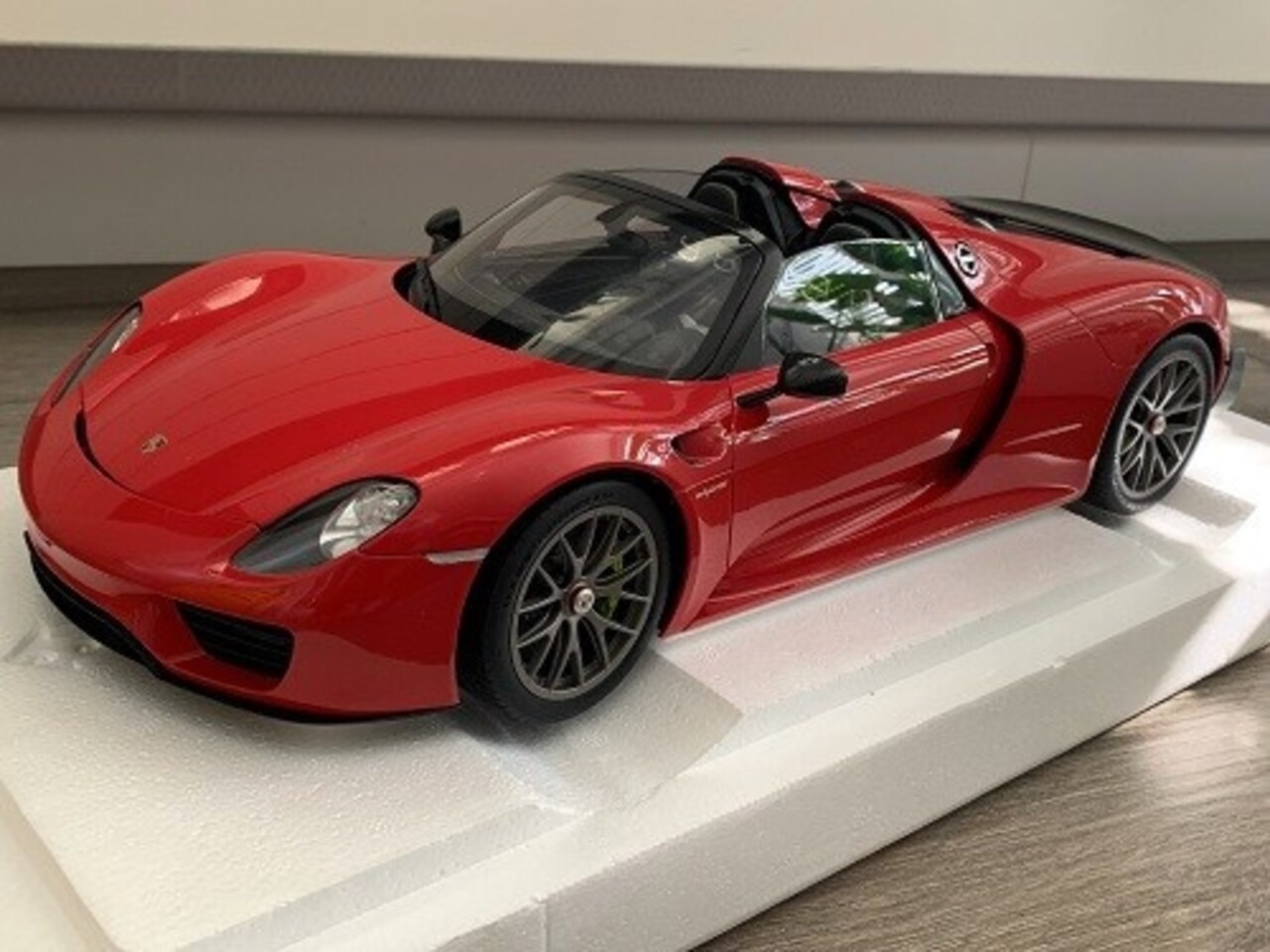 Porsche Porsche 918 Spyder Weissach Package 2013 - 1:12 - AUTOart Porsche Porsche 918 Spyder Weissach Package 2013 - 1:12 - AUTOart
