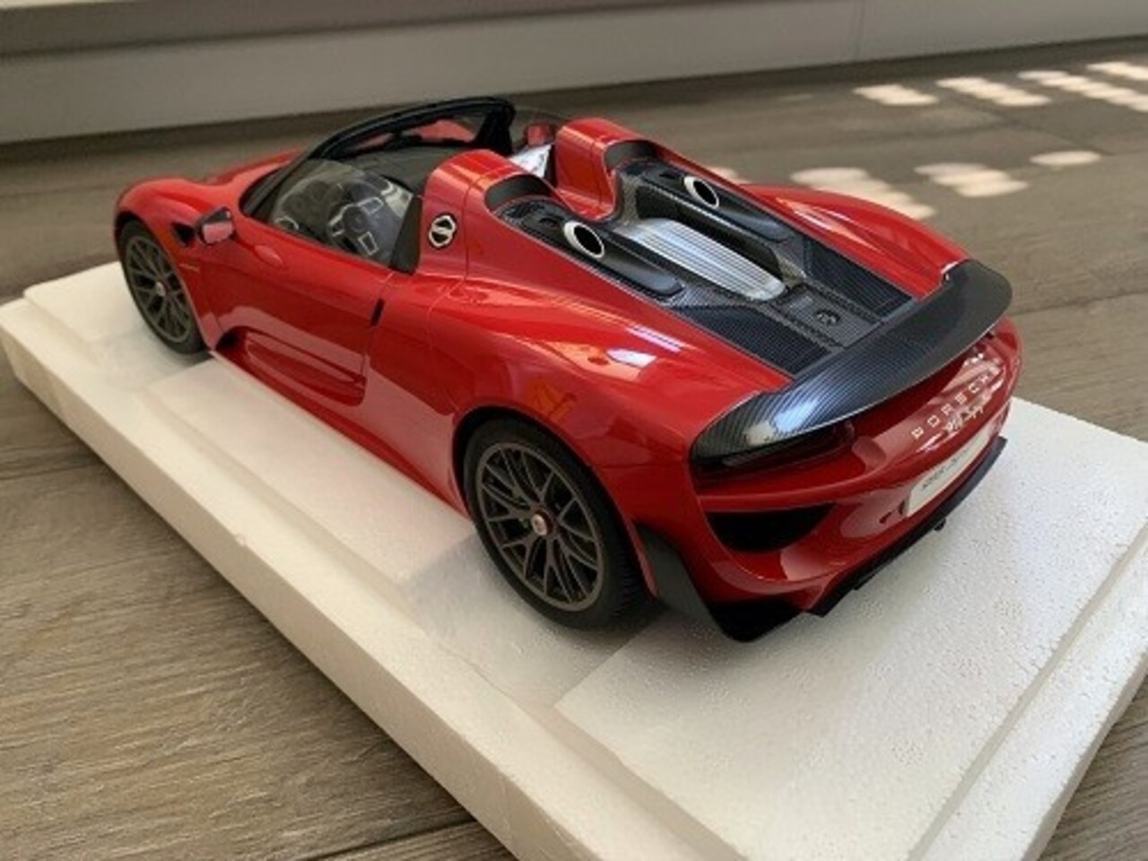 Porsche Porsche 918 Spyder Weissach Package 2013 - 1:12 - AUTOart Porsche Porsche 918 Spyder Weissach Package 2013 - 1:12 - AUTOart