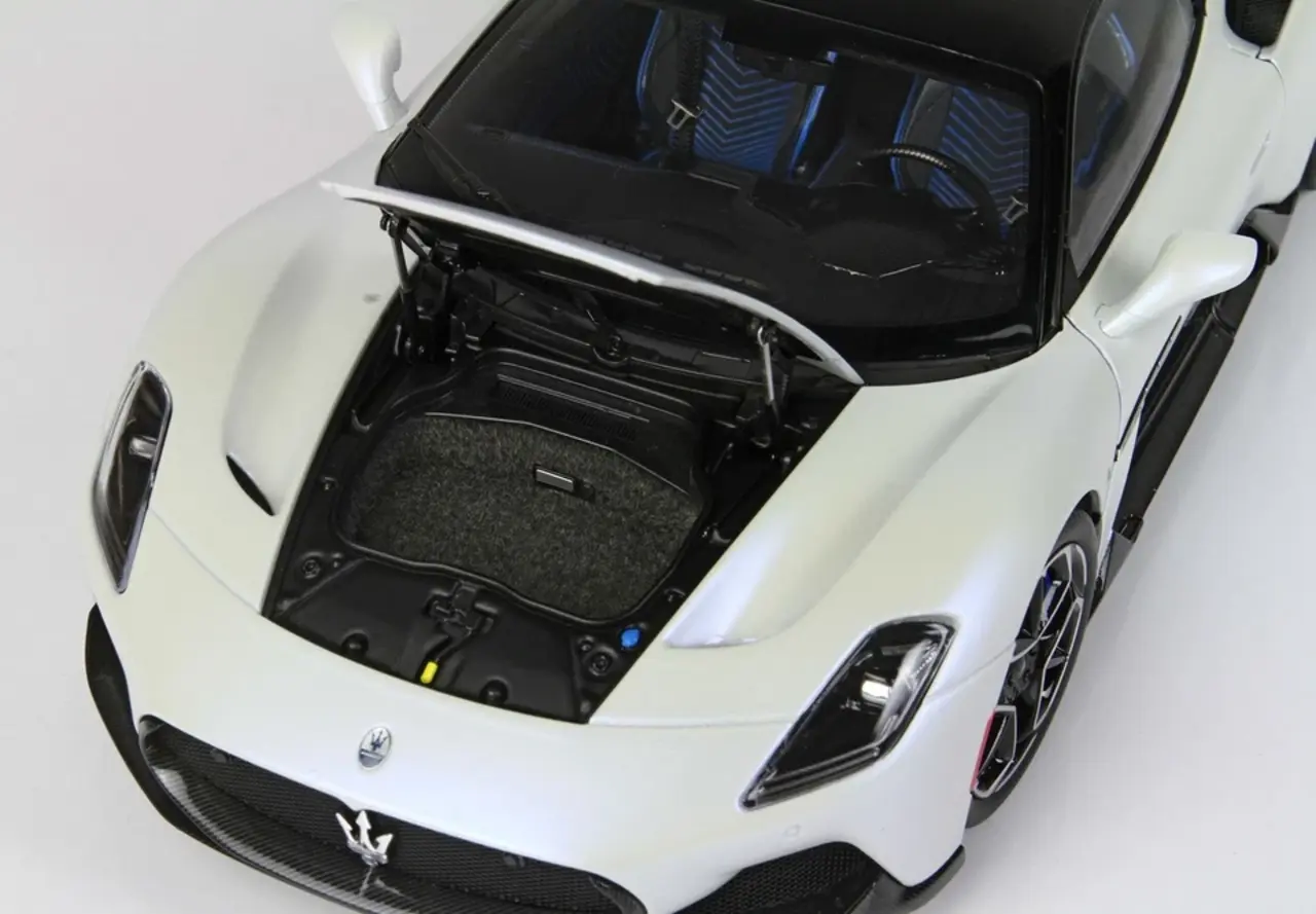 Maserati Maserati MC20 Gloss Black Roof 2020   - 1:18 - BBR