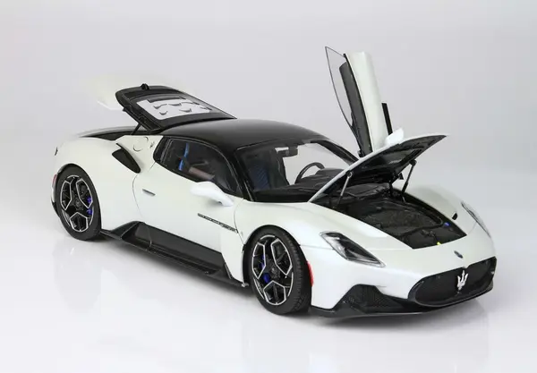 Maserati Maserati MC20 Gloss Black Roof 2020   - 1:18 - BBR