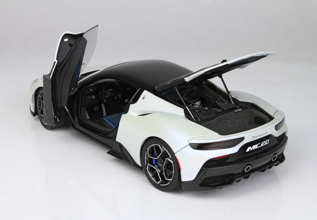 Maserati Maserati MC20 Gloss Black Roof 2020   - 1:18 - BBR