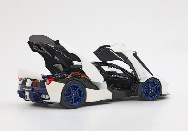 Ferrari Ferrari Laferrari 2013 - 1:18 - BBR Ferrari Ferrari Laferrari 2013 - 1:18 - BBR