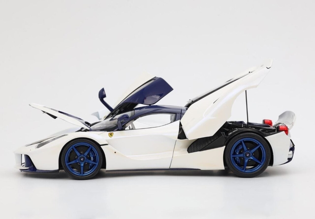 Ferrari Ferrari Laferrari 2013 - 1:18 - BBR Ferrari Ferrari Laferrari 2013 - 1:18 - BBR