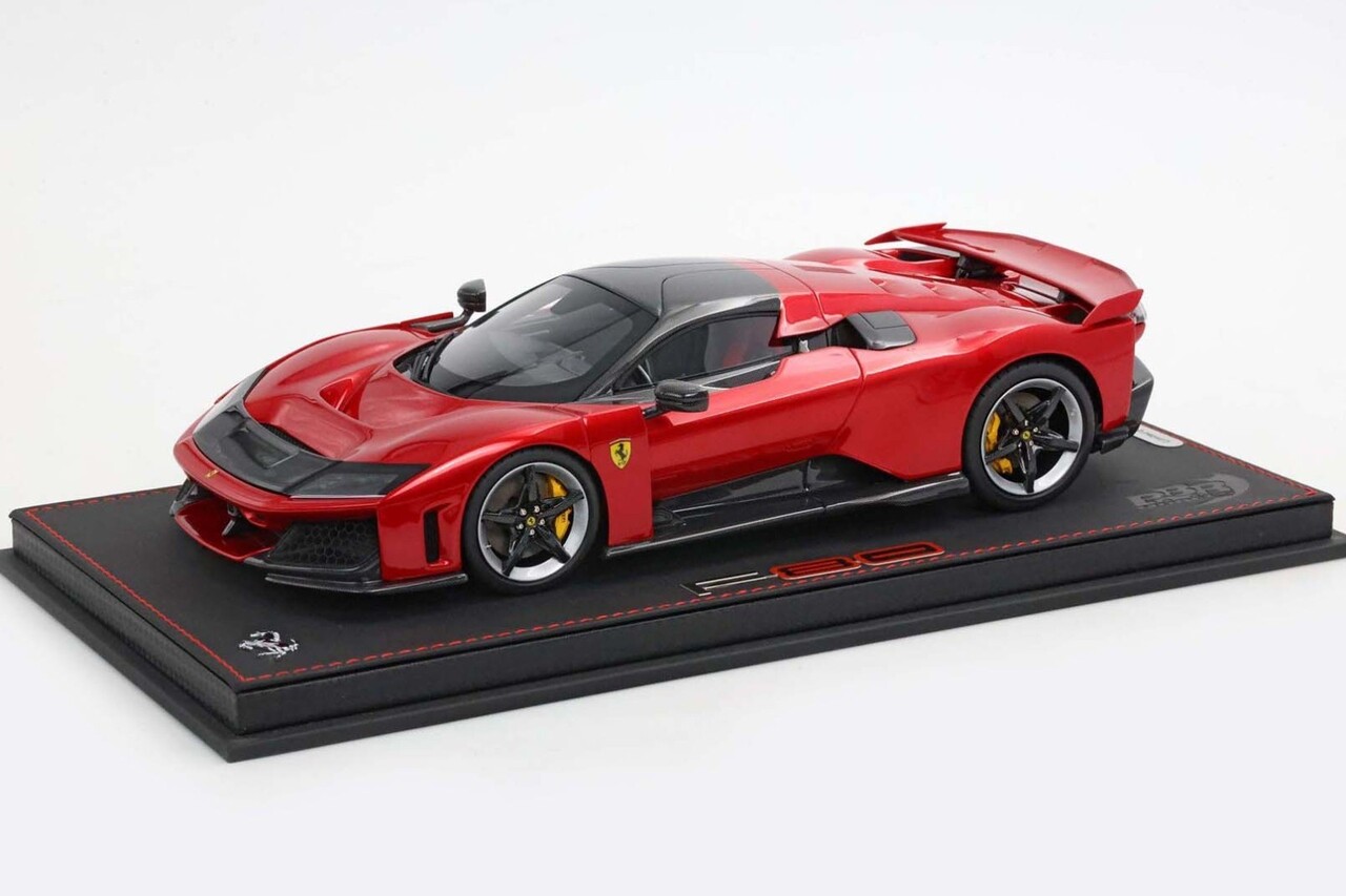Ferrari Ferrari F80 2024 Silver Rims + Showcase - 1:18 - BBR Ferrari Ferrari F80 2024 Silver Rims + Showcase - 1:18 - BBR