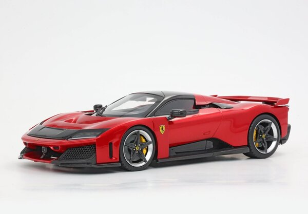 Ferrari Ferrari F80 2024 Silver Rims + Showcase - 1:18 - BBR Ferrari Ferrari F80 2024 Silver Rims + Showcase - 1:18 - BBR