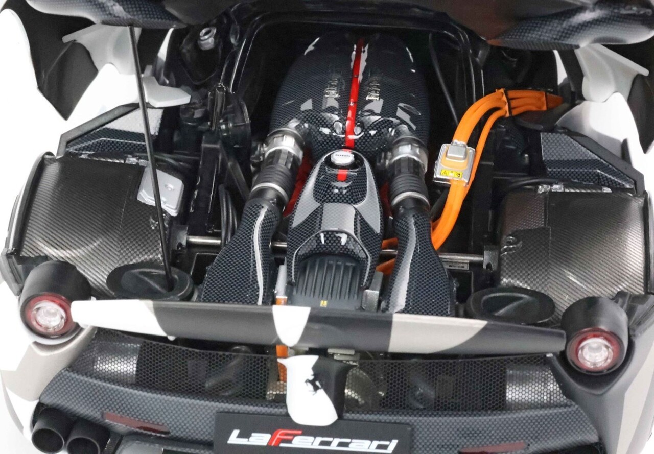 Ferrari Ferrari Laferrari 2013 - 1:18 - BBR Ferrari Ferrari Laferrari 2013 - 1:18 - BBR