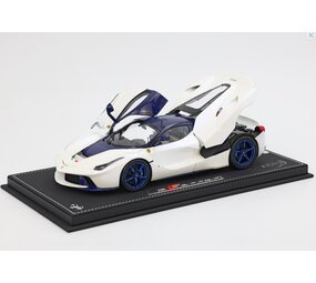 Ferrari Ferrari Laferrari 2013 + Showcase - 1:18 - BBR Ferrari Ferrari Laferrari 2013 + Showcase - 1:18 - BBR