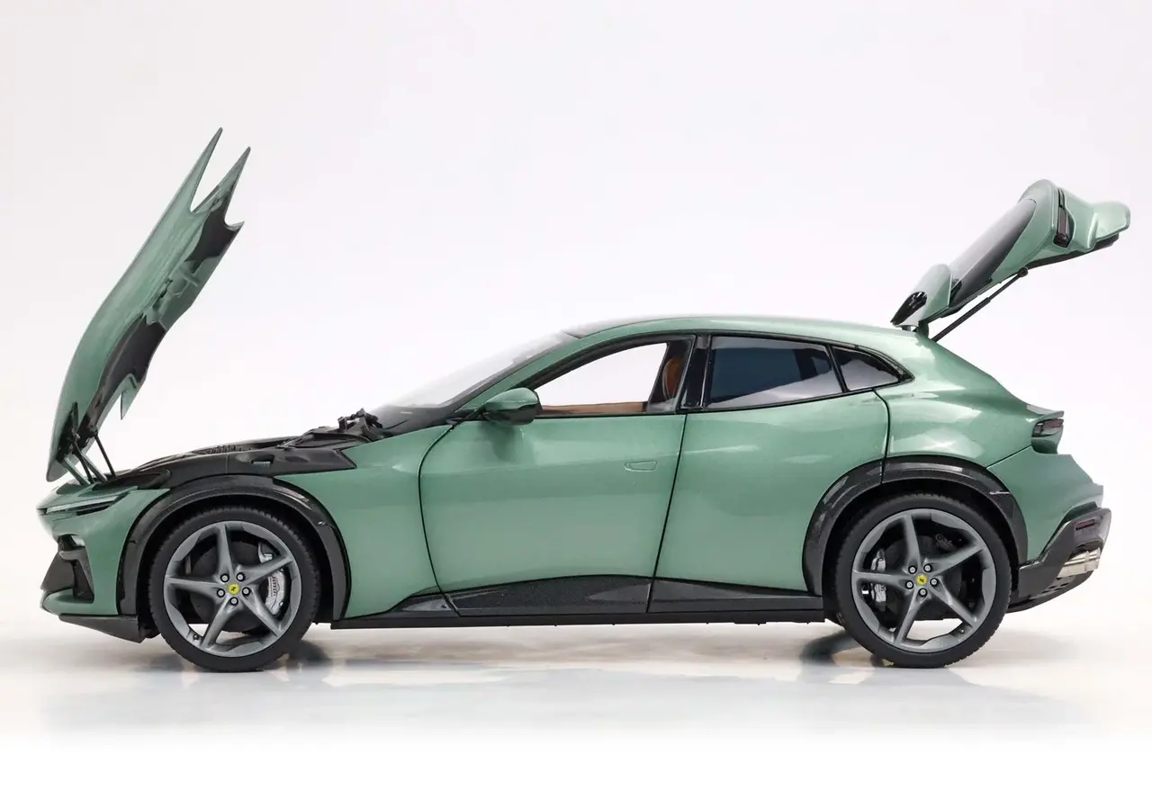 Ferrari Ferrari Purosangue SUV 2022 + Showcase - 1:18 - BBR Ferrari Ferrari Purosangue SUV 2022 + Showcase - 1:18 - BBR