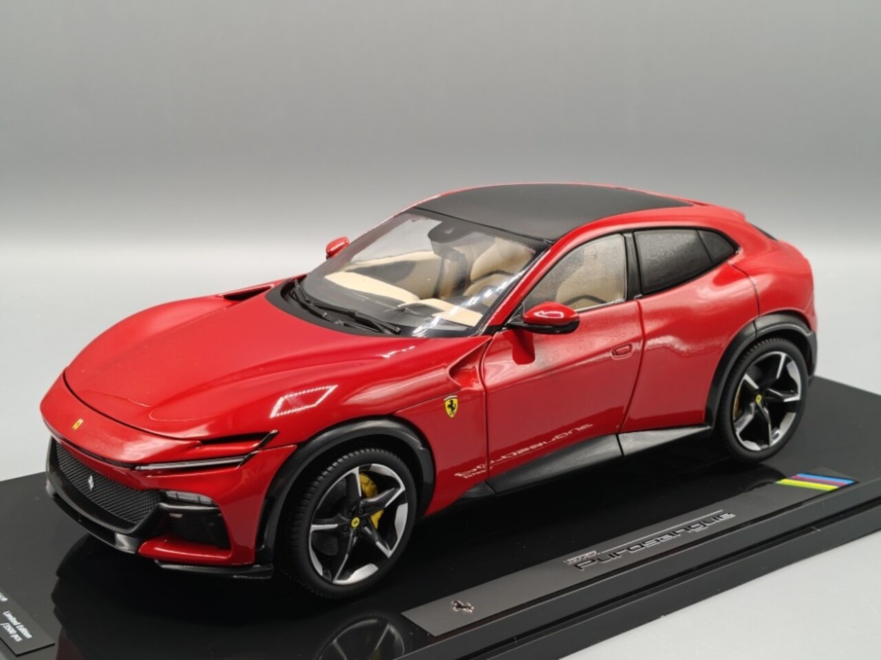 Ferrari Ferrari Purosangue SUV 2022 + Showcase - 1:18 - BBR Ferrari Ferrari Purosangue SUV 2022 + Showcase - 1:18 - BBR