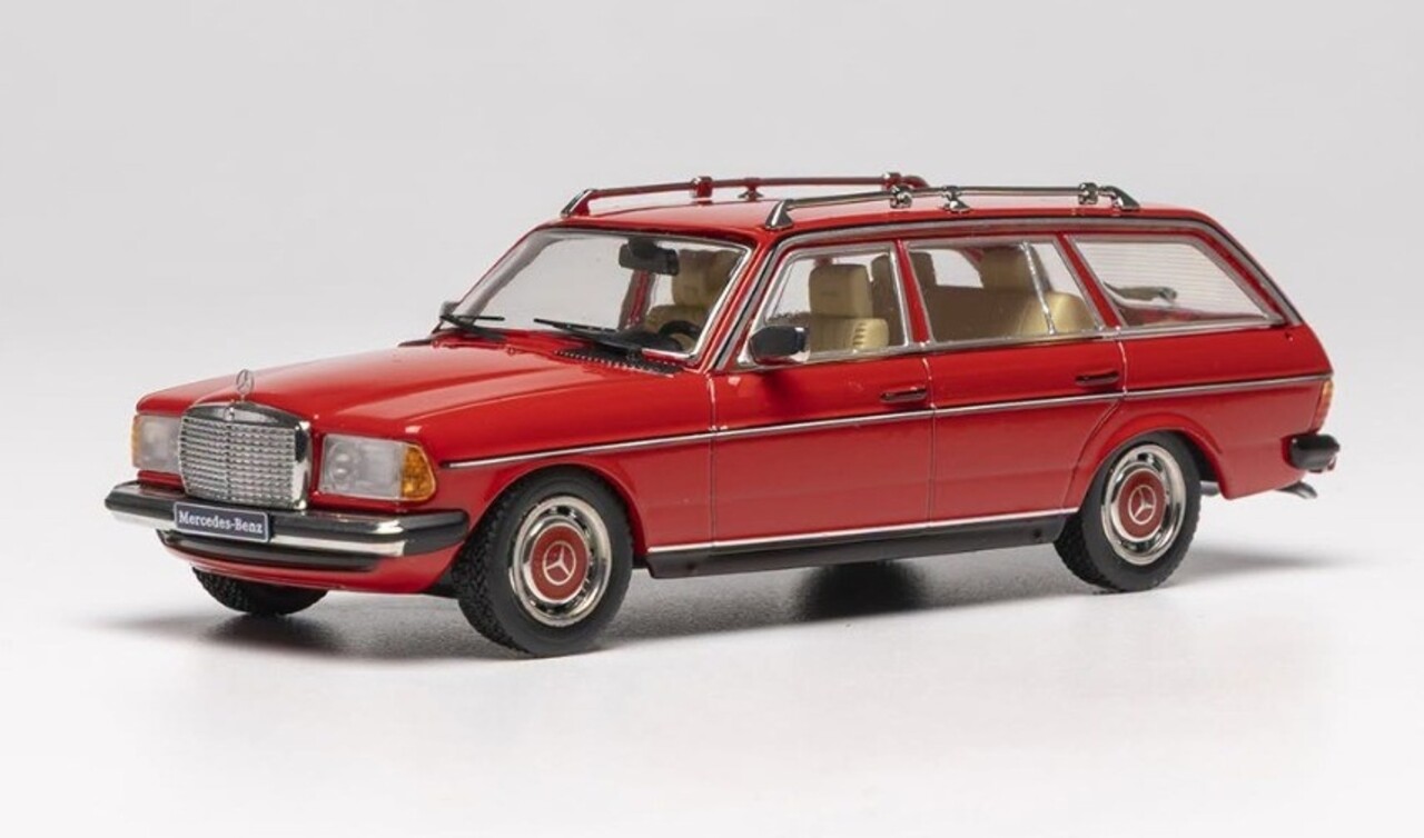 Mercedes-Benz Mercedes-Benz 200T (S123) 1982 - 1:43 - IXO Models Mercedes-Benz Mercedes-Benz 200T (S123) 1982 - 1:43 - IXO Models
