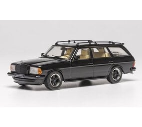 Mercedes-Benz Mercedes-Benz 500 TE V8 AMG (S123) 1979 - 1:43 - IXO Models Mercedes-Benz Mercedes-Benz 500 TE V8 AMG (S123) 1979 - 1:43 - IXO Models