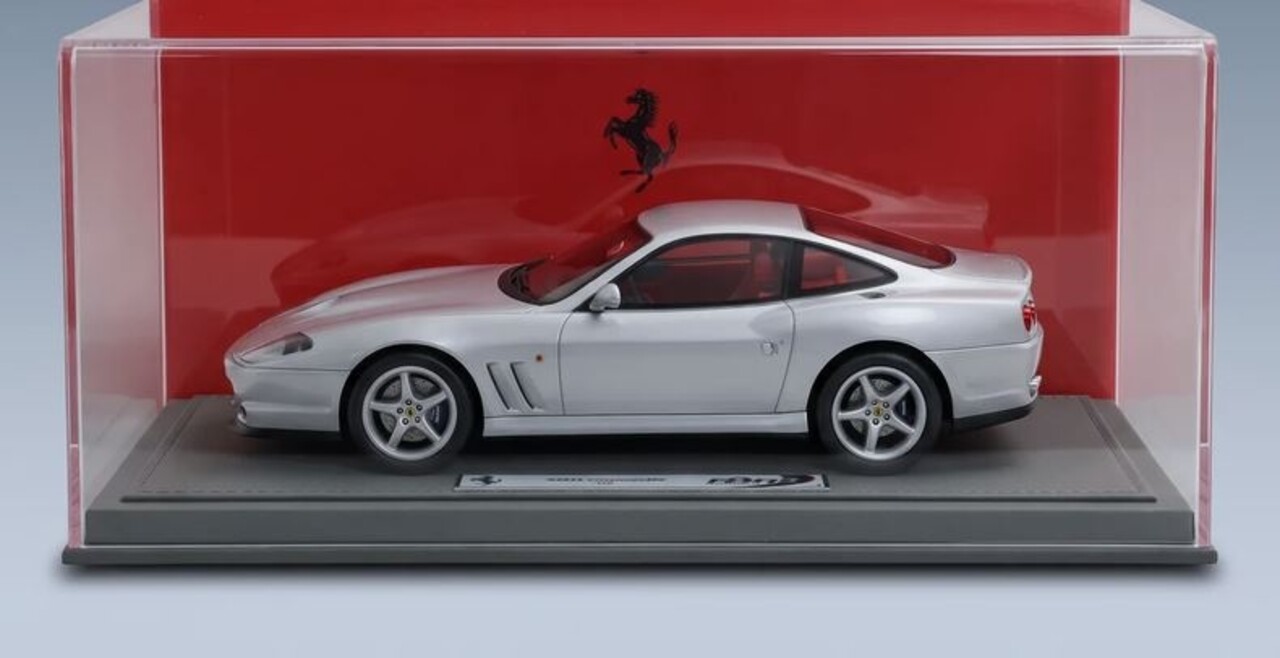 Ferrari Ferrari 550 Maranello 1996 + Showcase - 1:18 - BBR Ferrari Ferrari 550 Maranello 1996 + Showcase - 1:18 - BBR