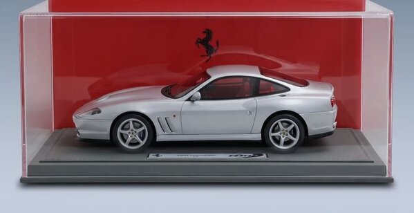 Ferrari Ferrari 550 Maranello 1996 + Showcase - 1:18 - BBR Ferrari Ferrari 550 Maranello 1996 + Showcase - 1:18 - BBR