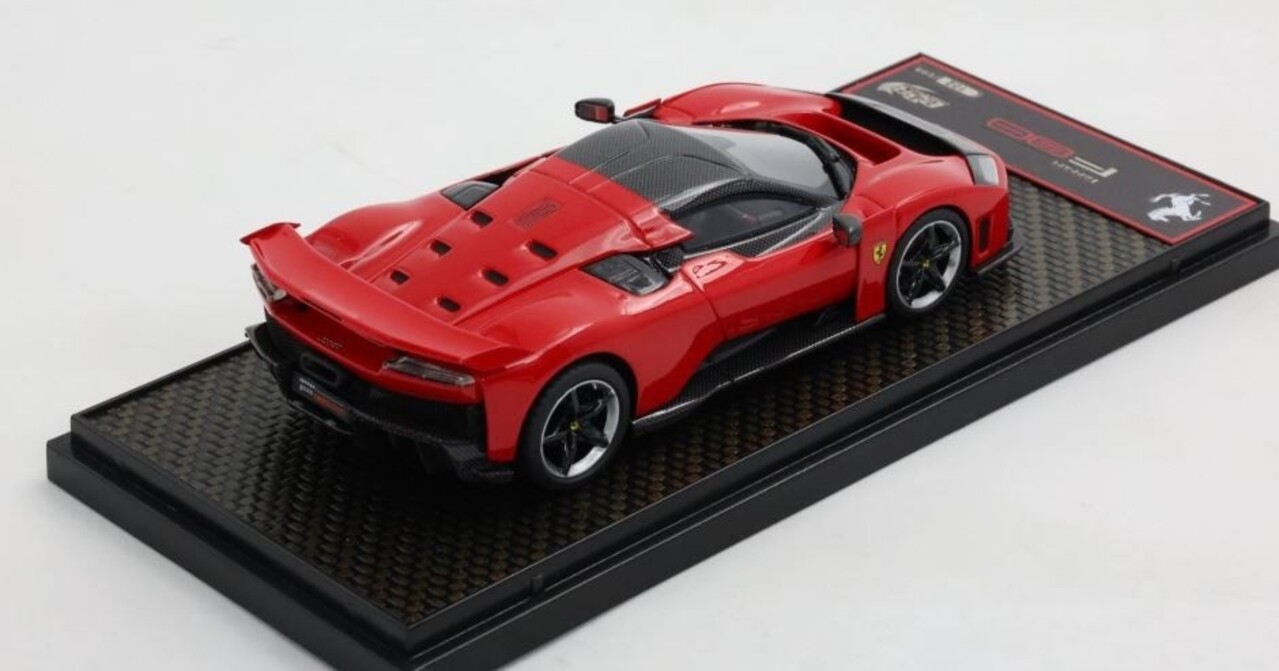 Ferrari Ferrari 80 + Carbon Silver Rims 2024 - 1:43 - BBR
