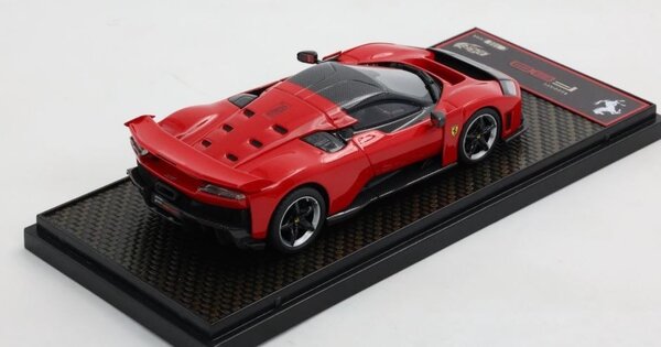 Ferrari Ferrari 80 + Carbon Silver Rims 2024 - 1:43 - BBR