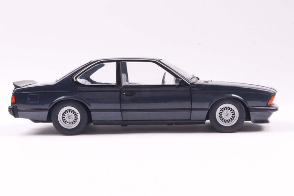 BMW BMW 635 CSi (E24) 1984 - 1:18 - Solido