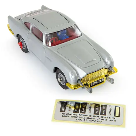 Aston Martin Aston Martin DB5 1963 '007 James Bond' Gold Grill Edition - 1:43 - Corgi